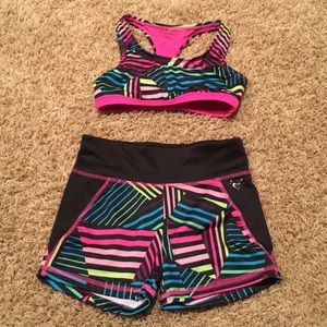 Matching set of spandex and a sports bra!!💕💕